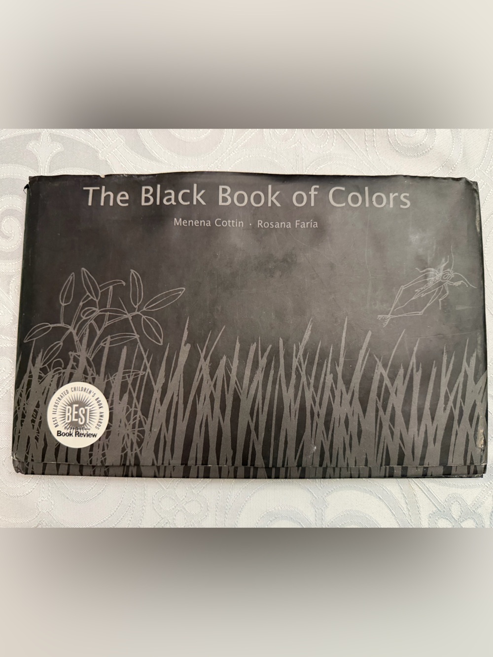 The Black Book of Colors - Kids Learning Book (Black)